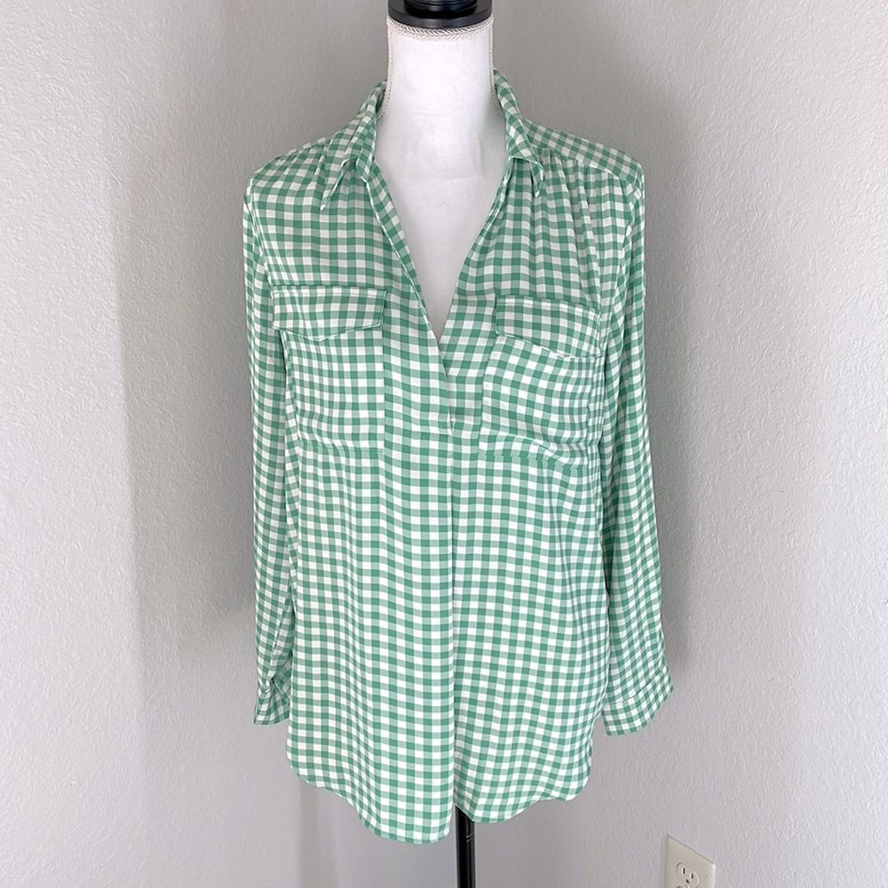 Ann Taylor green and white checkered long sleeve blouse size M